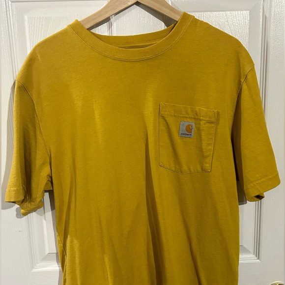 Men’s medium carhartt T - Picture 2 of 3